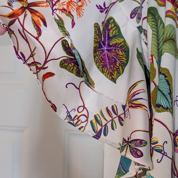 H&M Ruffled 3/4 Sleeve Blouse in White and Red - Picture 3 of 5